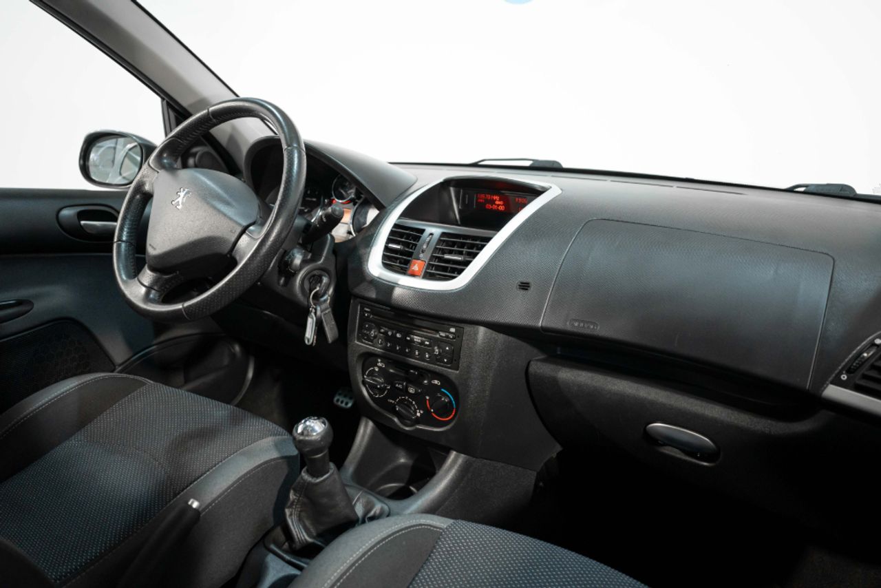 Foto Peugeot 206 + 20