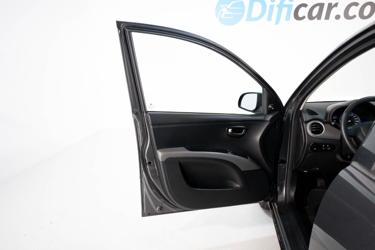 Foto Hyundai i10 12