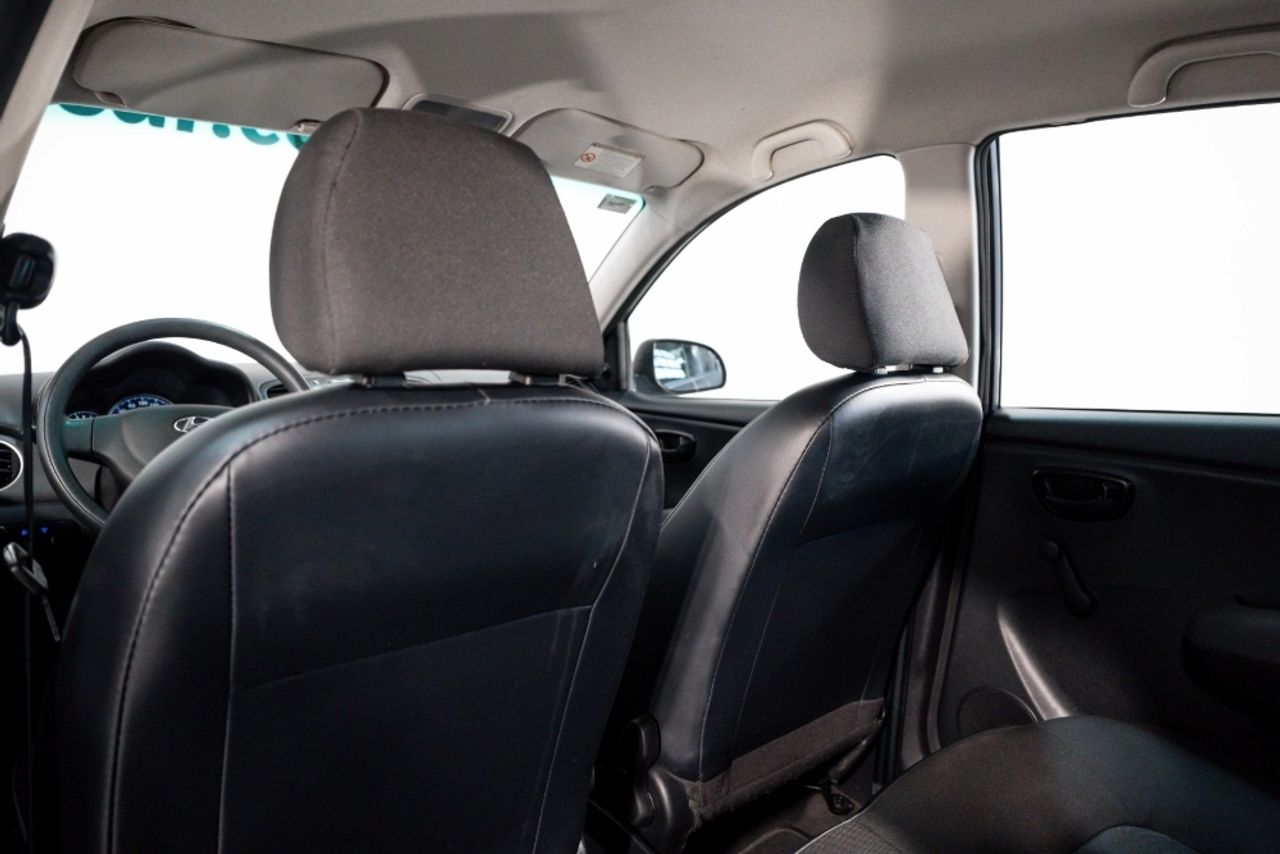 Foto Hyundai i10 25
