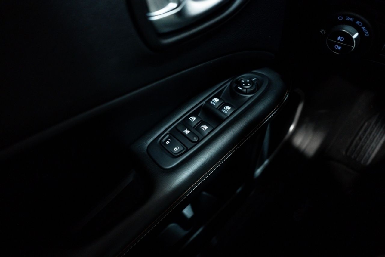 Foto Jeep Compass 12