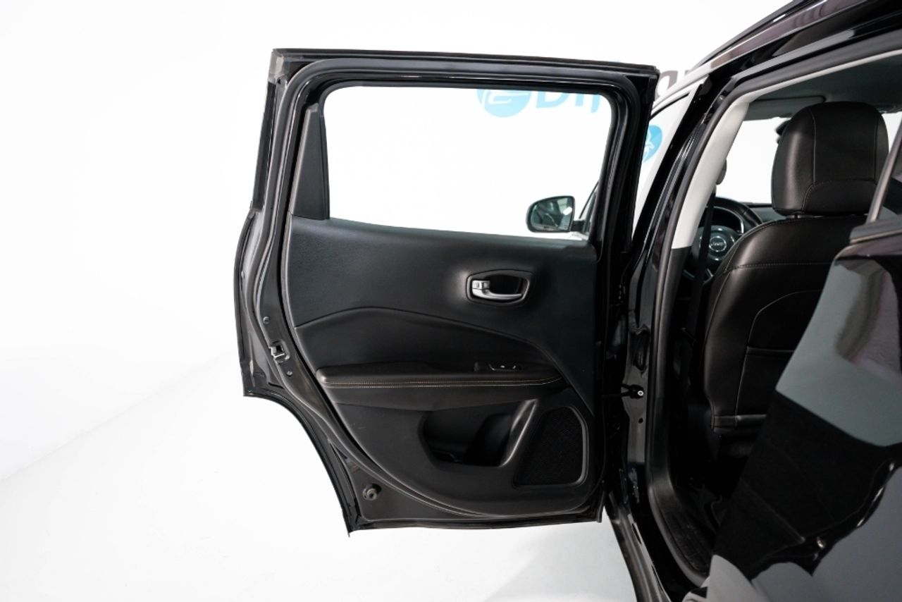 Foto Jeep Compass 28