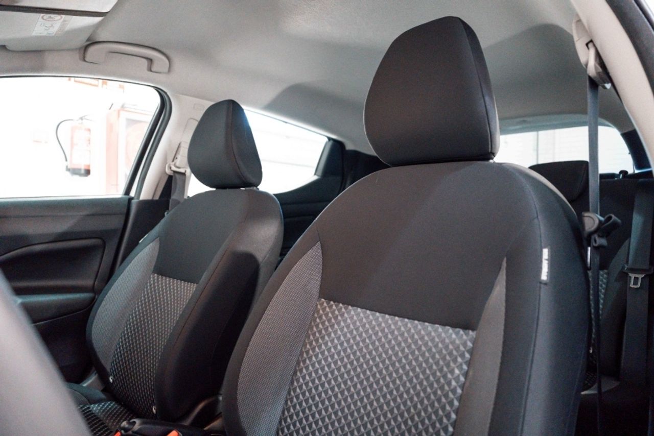 Foto Nissan Micra 8
