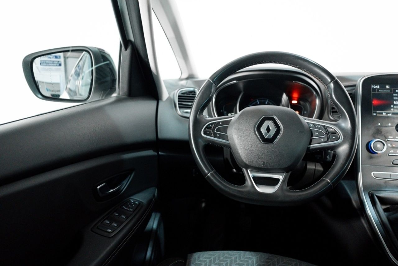Foto Renault Scénic 24