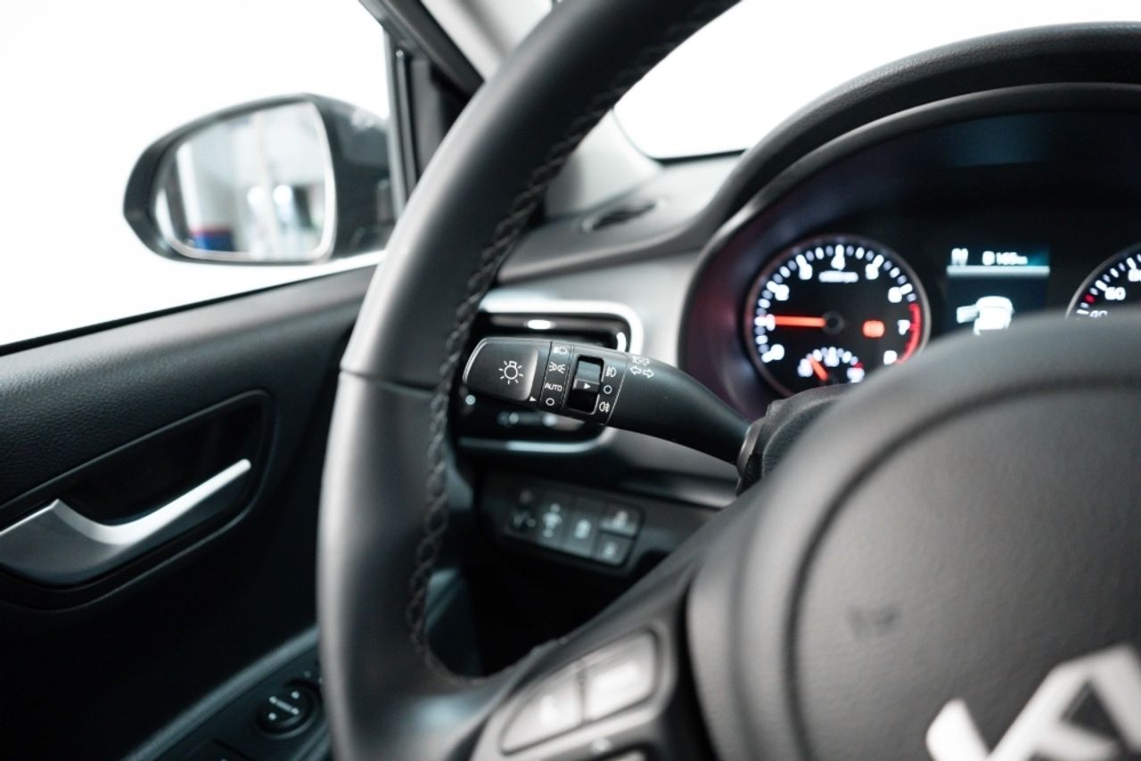 Foto Kia Stonic 10