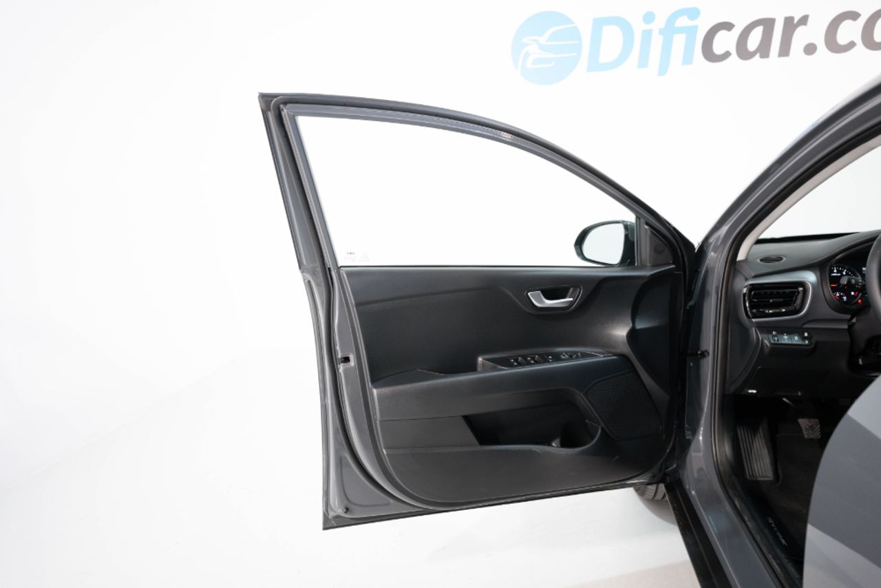 Foto Kia Stonic 13