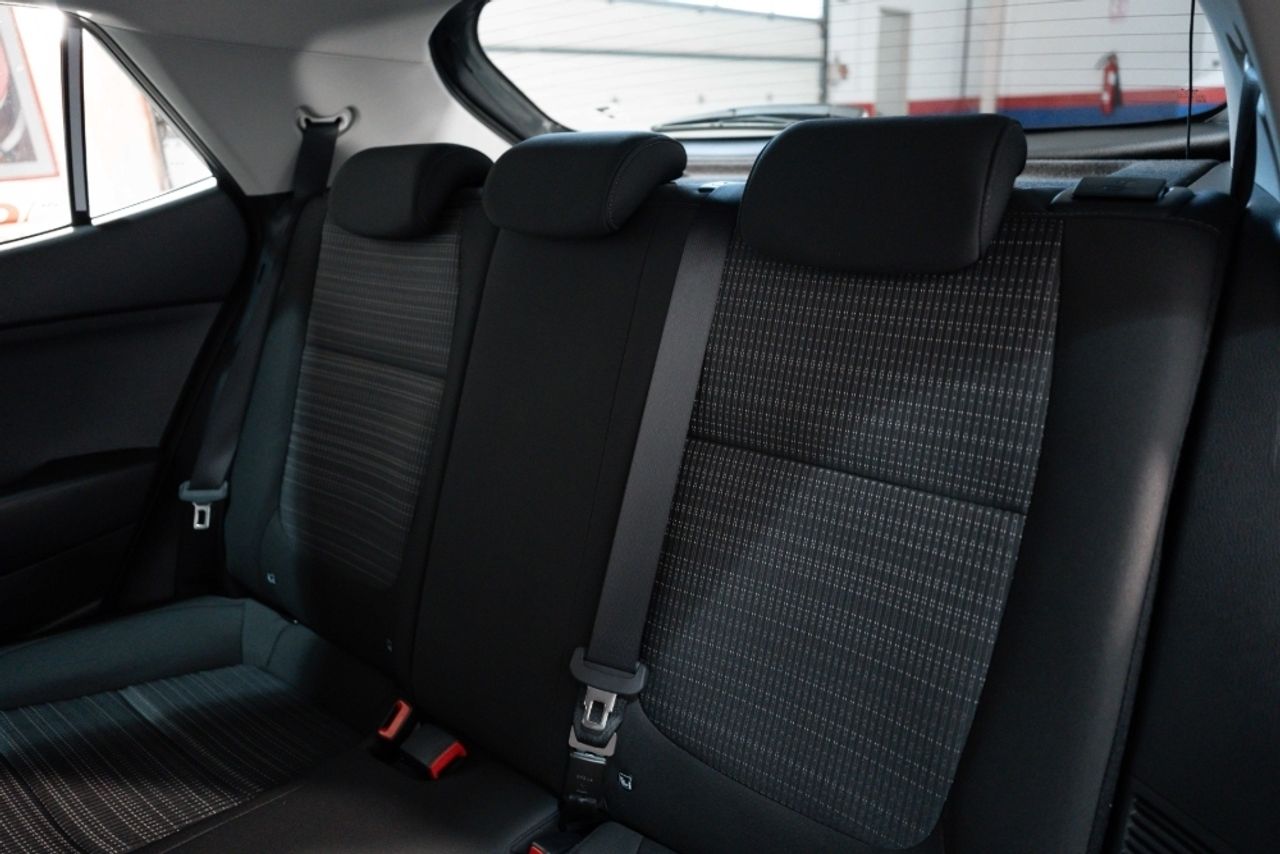 Foto Kia Stonic 27