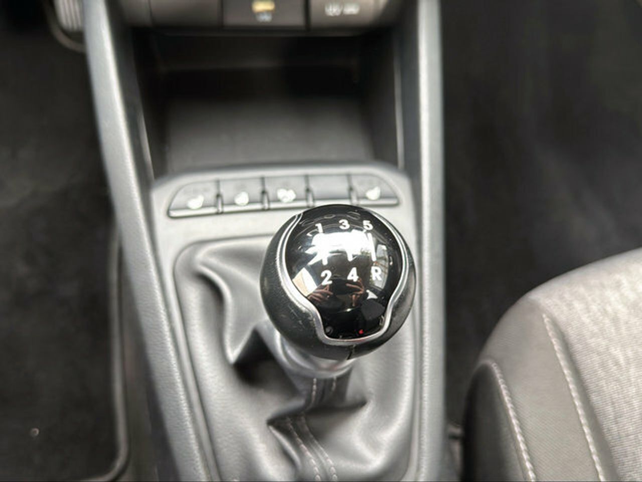 Foto Kia Stonic 17
