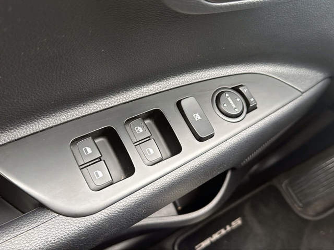 Foto Kia Stonic 20