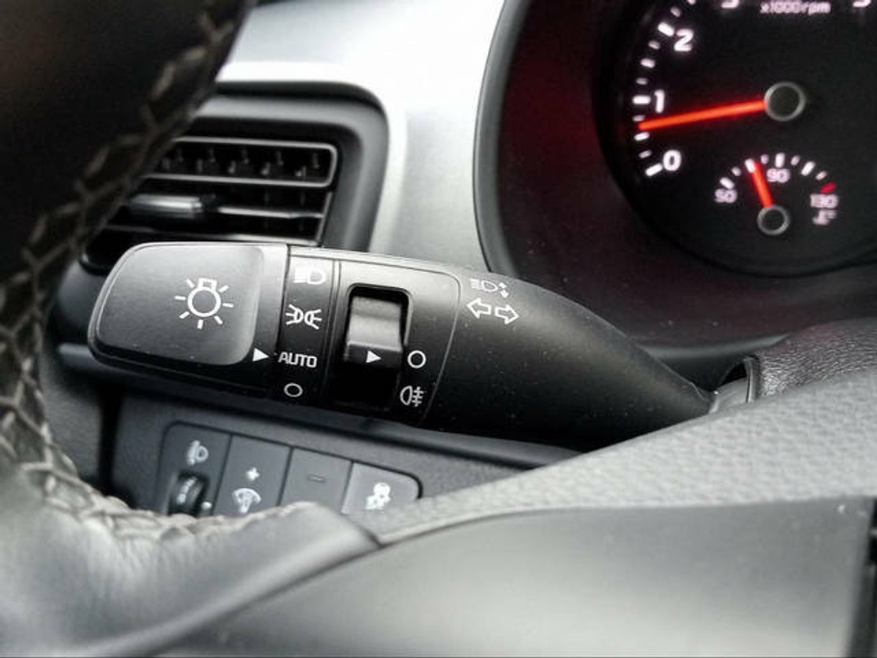 Foto Kia Stonic 17
