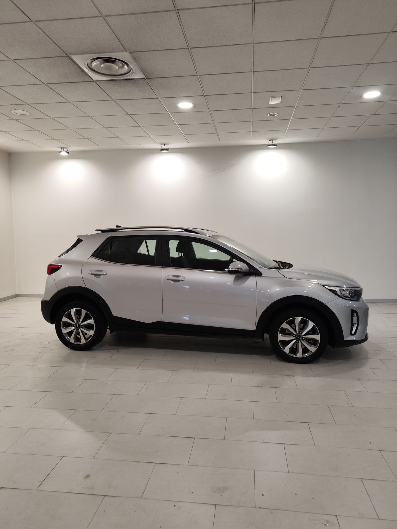 Foto Kia Stonic 2