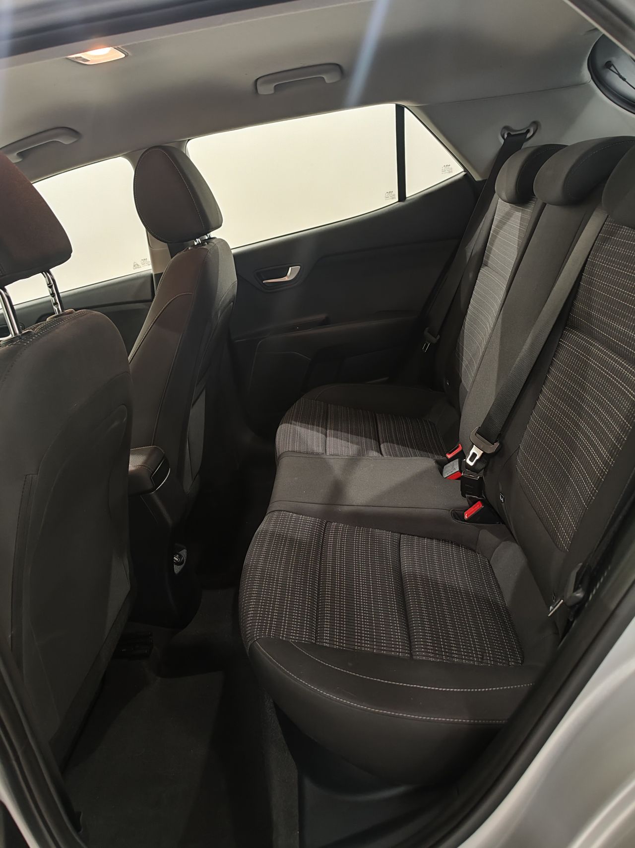 Foto Kia Stonic 21