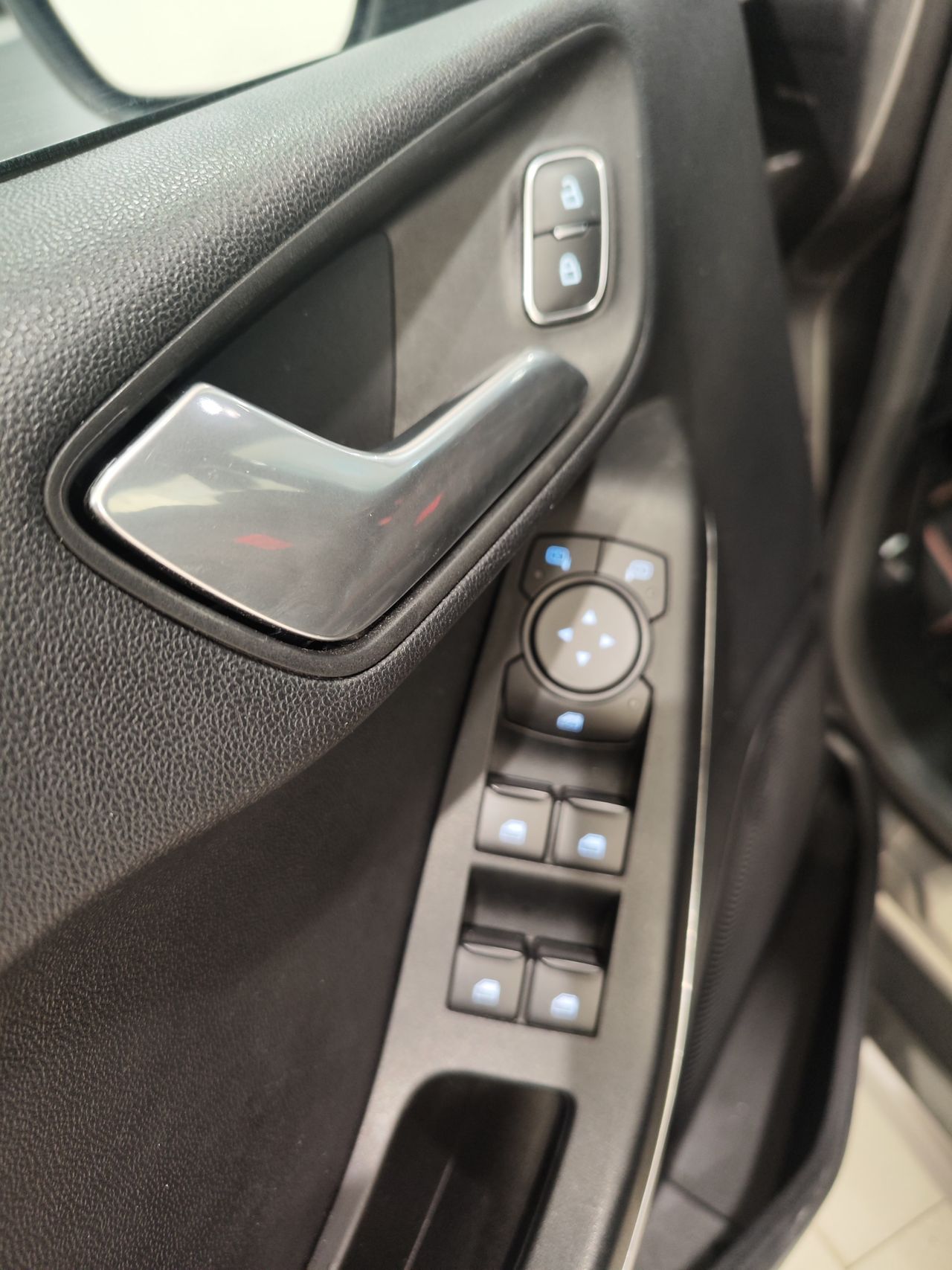 Foto Ford Fiesta 12