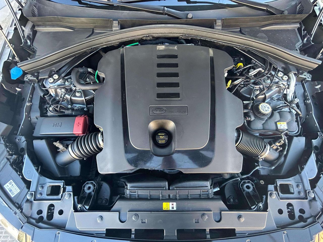 Foto Land-Rover Range Rover Velar 33