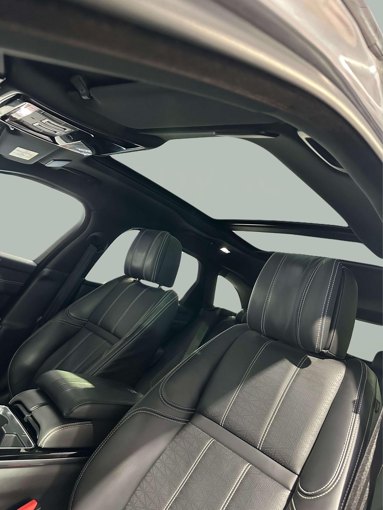 Foto Land-Rover Range Rover Velar 9