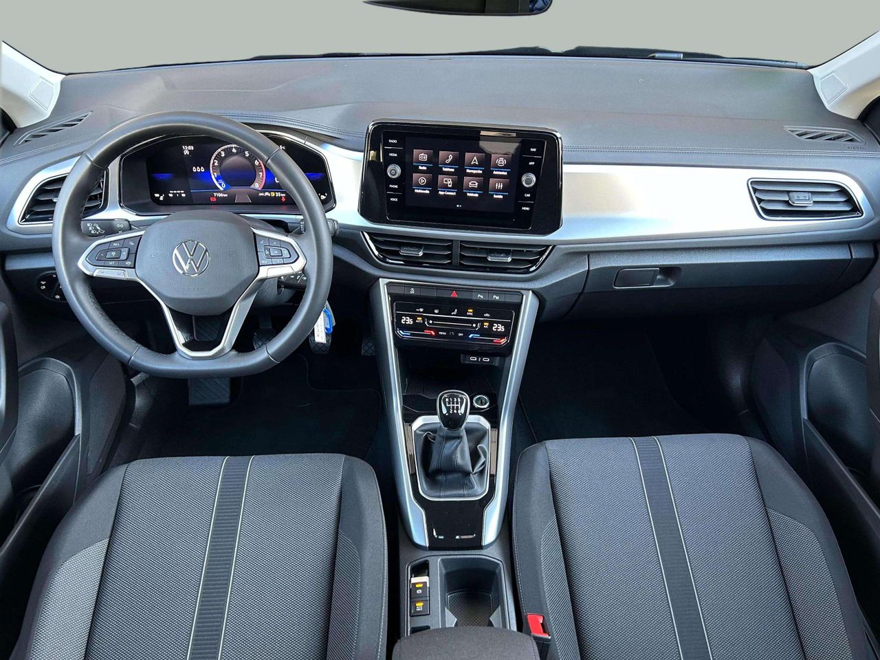 Foto Volkswagen T-Roc 11