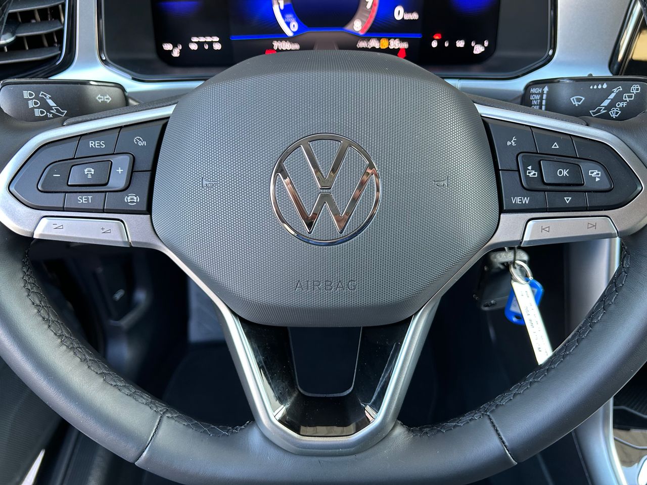 Foto Volkswagen T-Roc 13