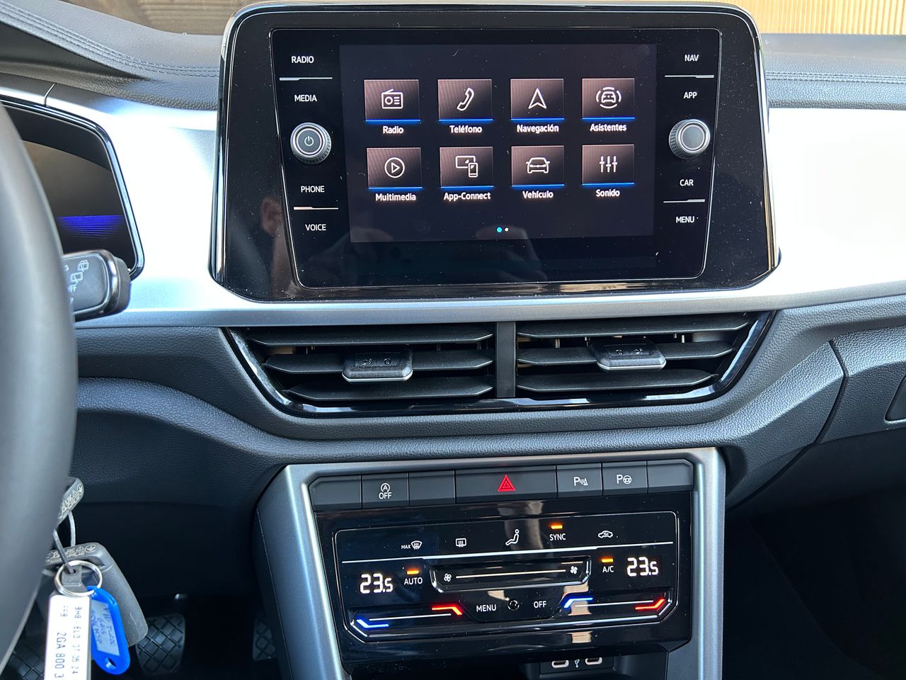 Foto Volkswagen T-Roc 24