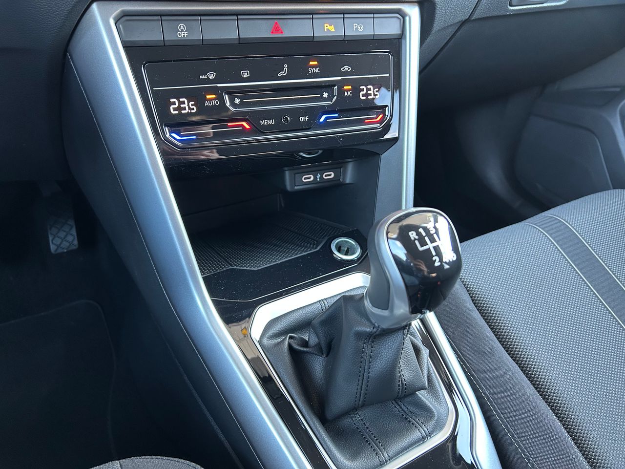 Foto Volkswagen T-Roc 26