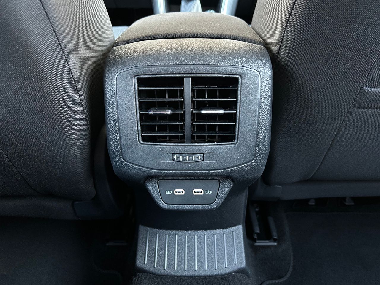 Foto Volkswagen T-Roc 28