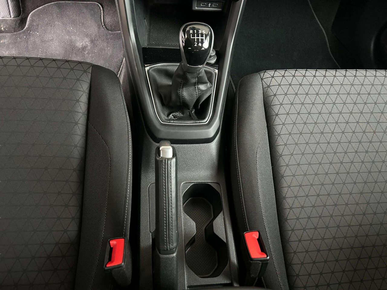 Foto Volkswagen T-Cross 18