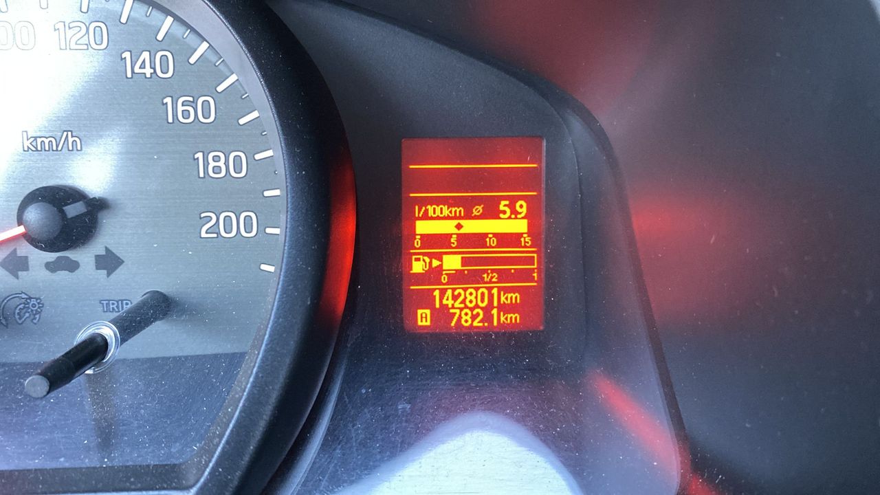 Foto Nissan NV250 10