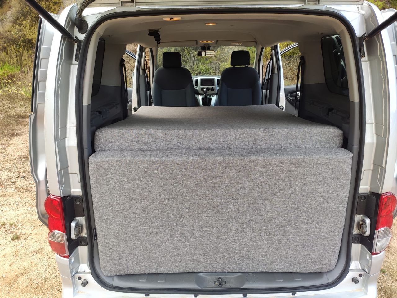 Foto Nissan NV250 17