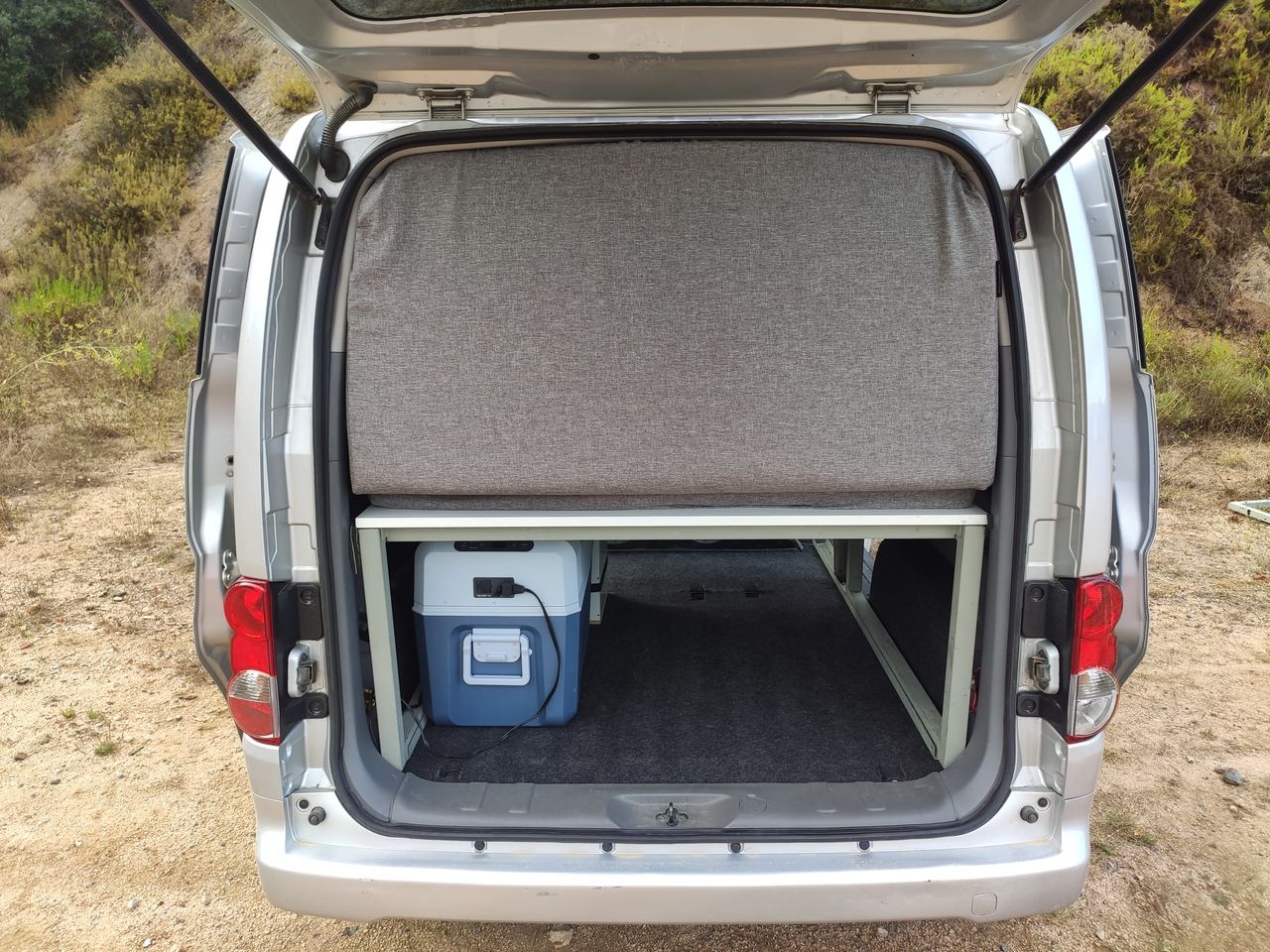 Foto Nissan NV250 18