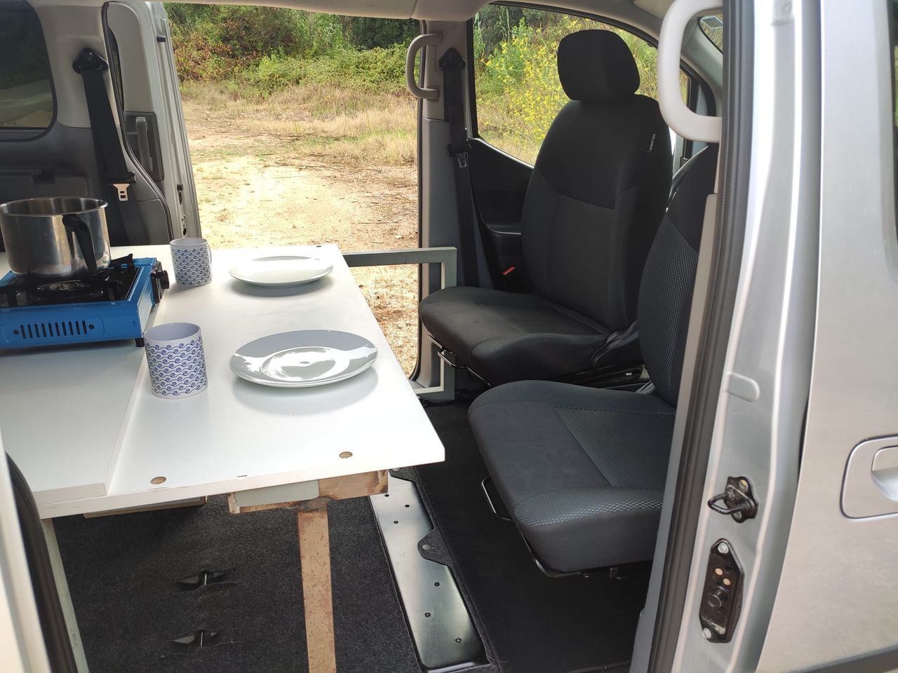 Foto Nissan NV250 22