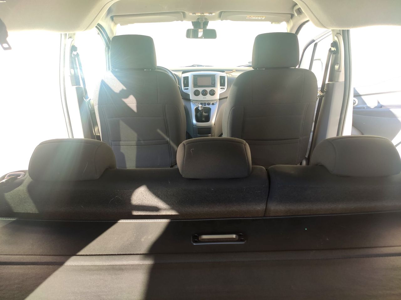 Foto Nissan NV250 24