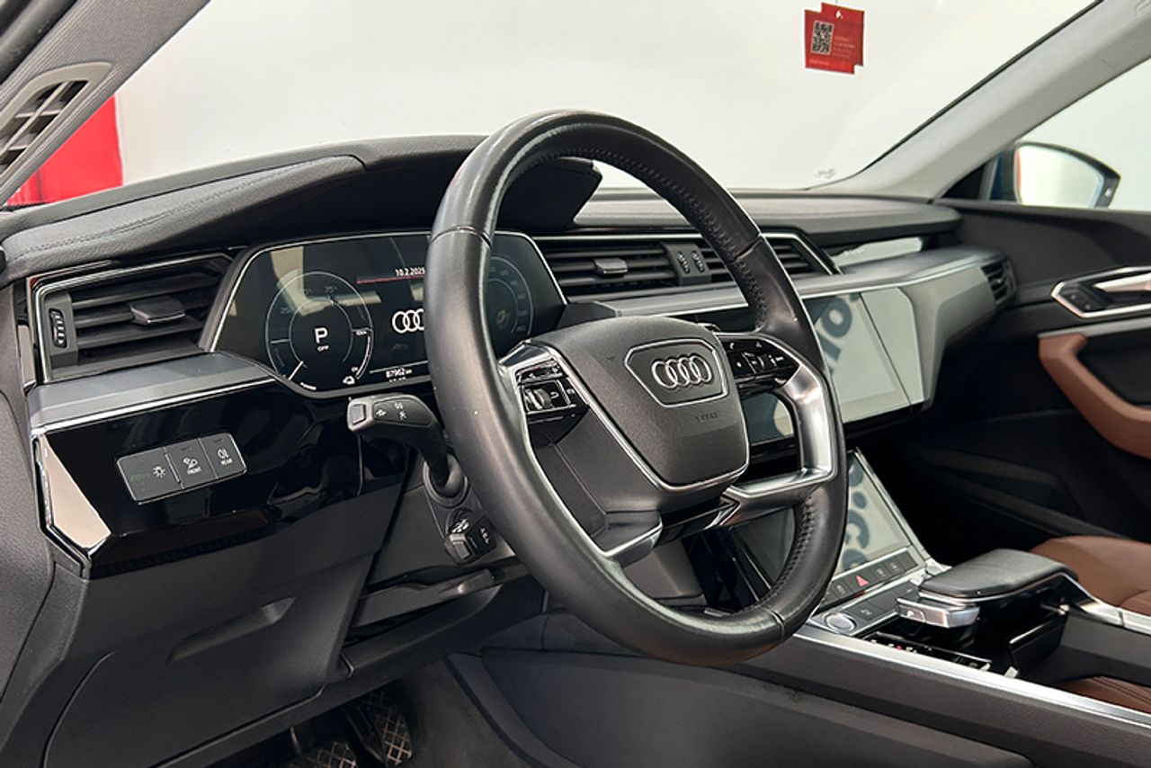 Foto Audi E-tron 4