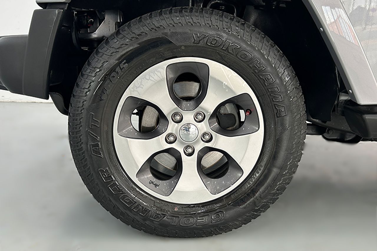 Foto Jeep Wrangler 10