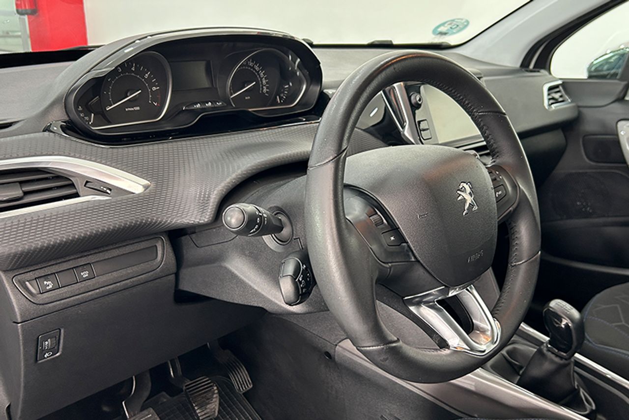 Foto Peugeot 2008 4