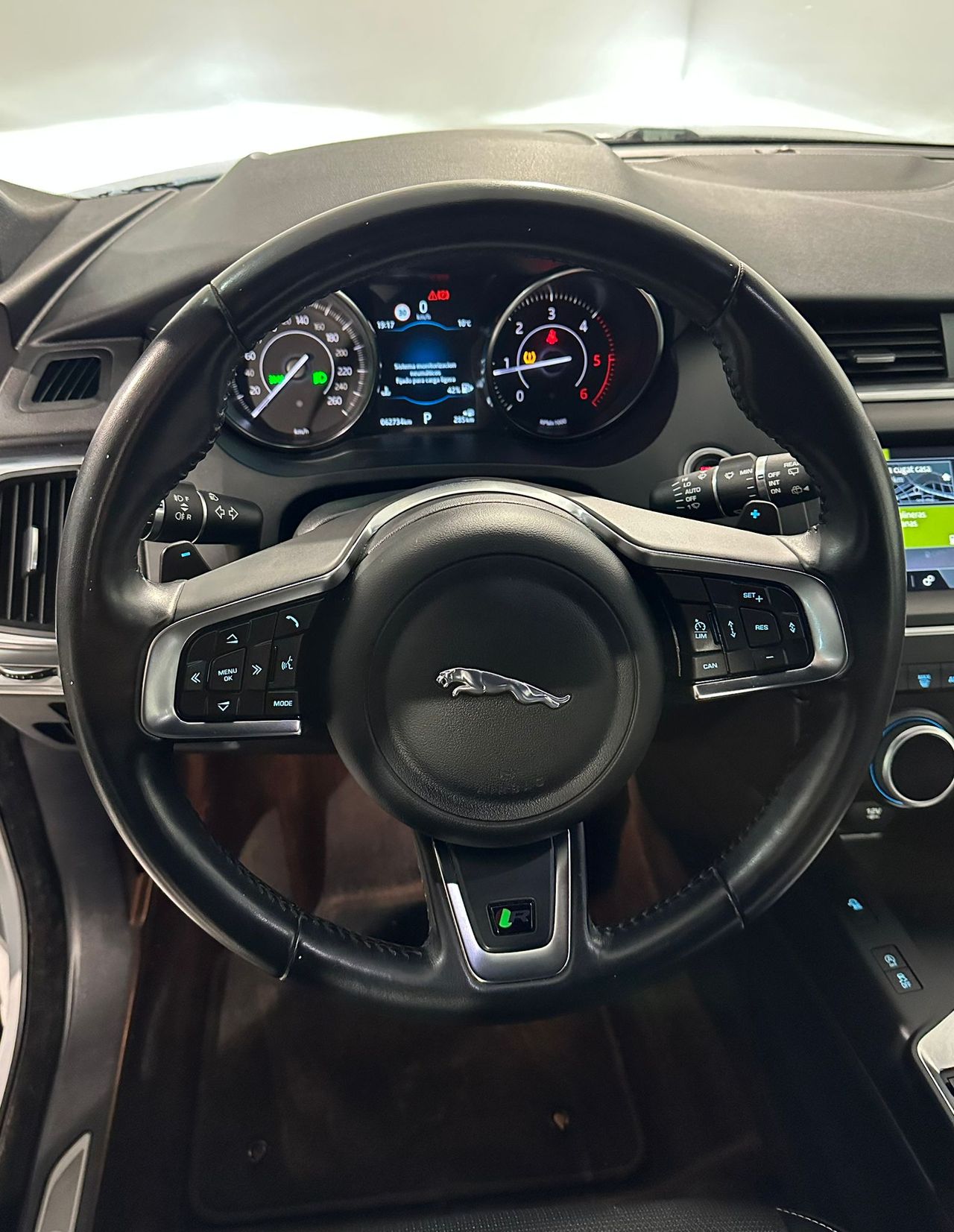 Foto Jaguar E-Pace 11