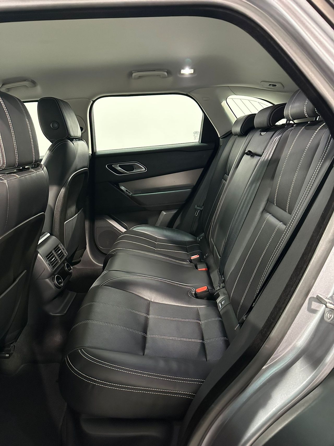 Foto Land-Rover Range Rover Velar 11