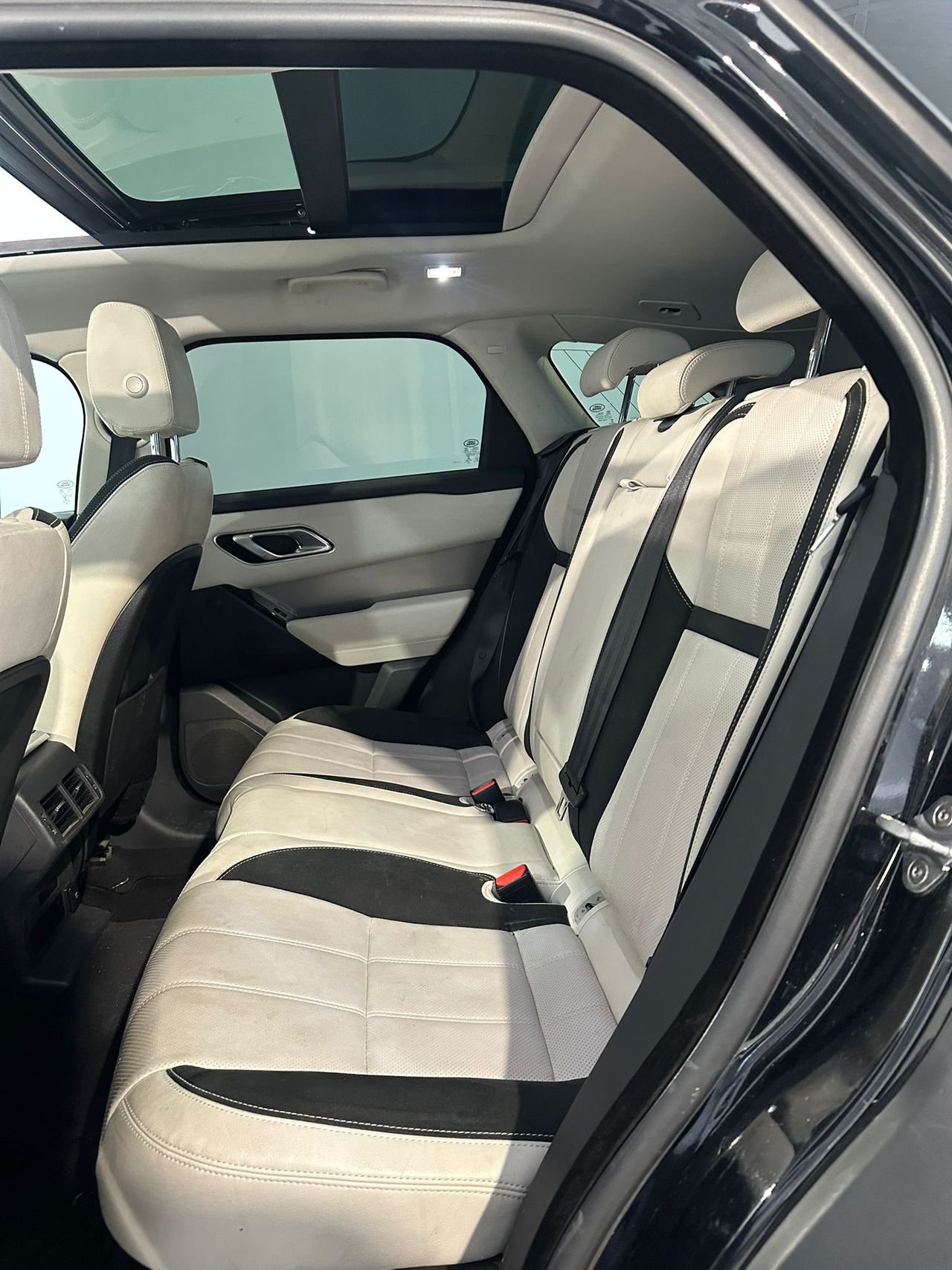 Foto Land-Rover Range Rover Velar 7