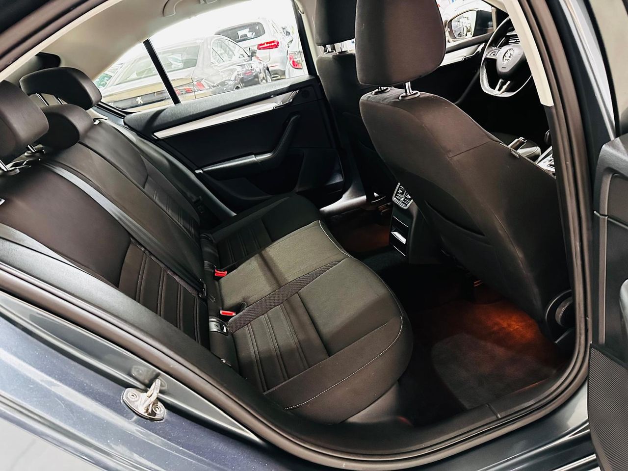 Foto Skoda Octavia 30