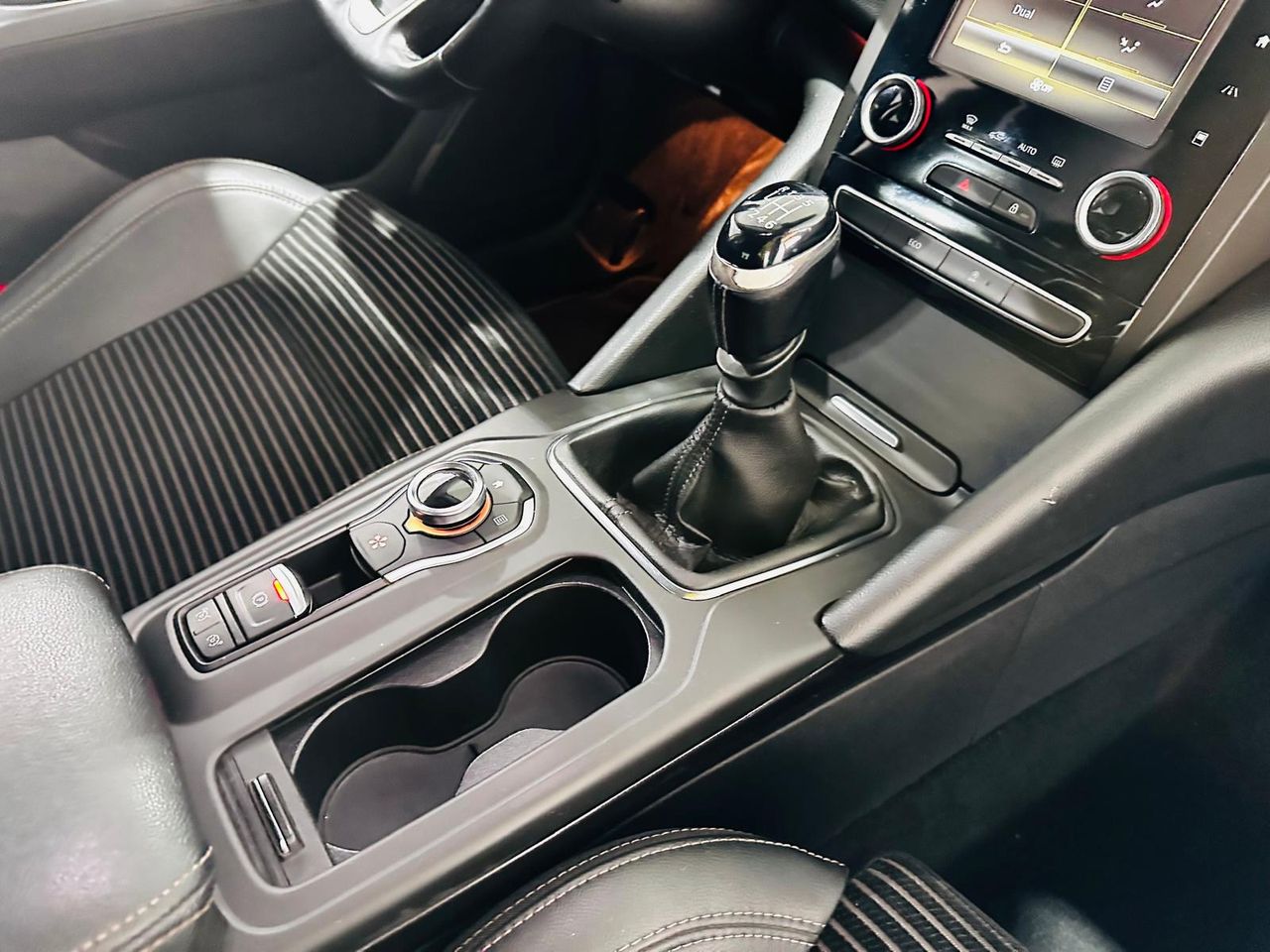 Foto Renault Talisman 15
