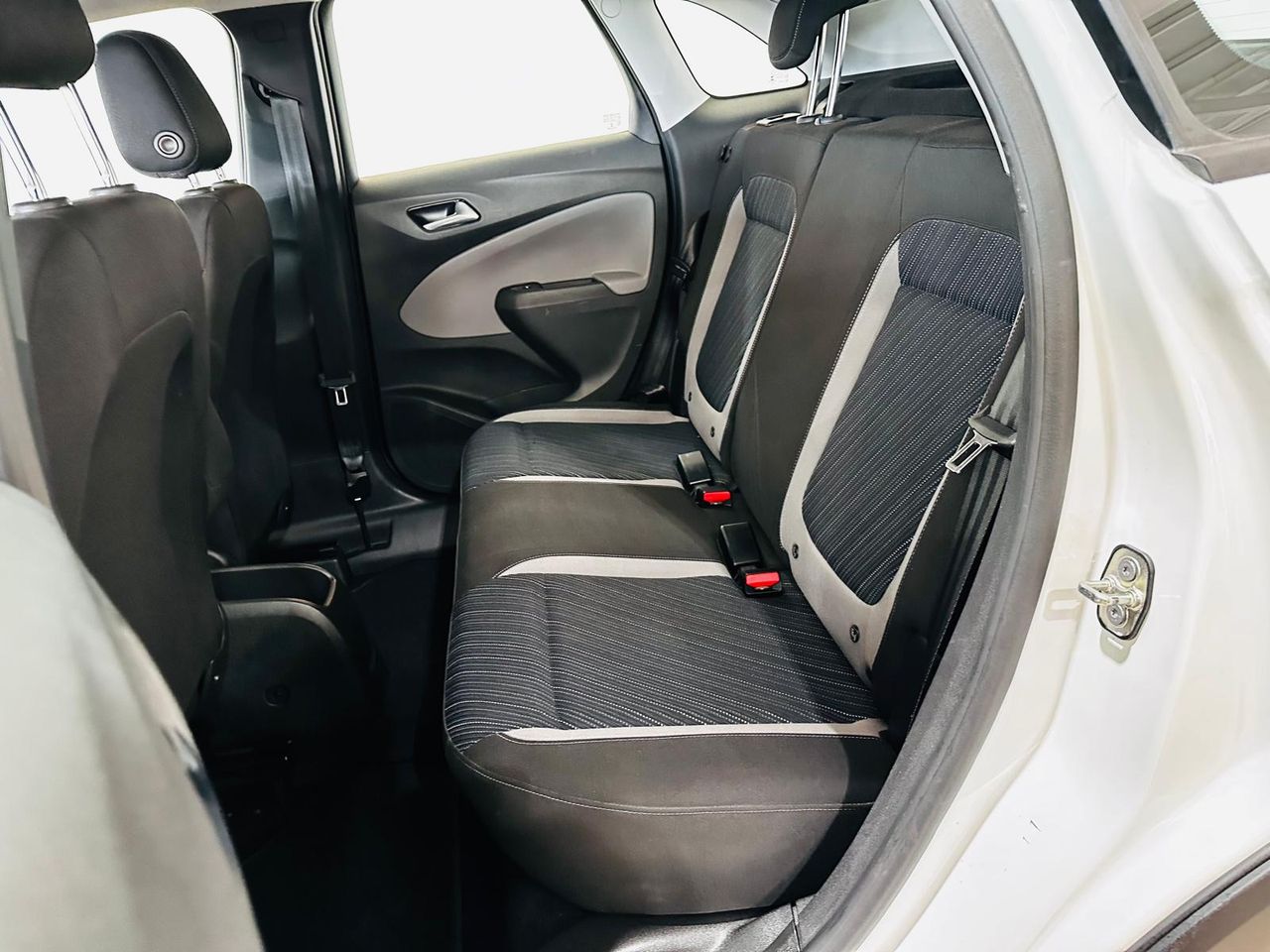 Foto Opel Crossland X 15