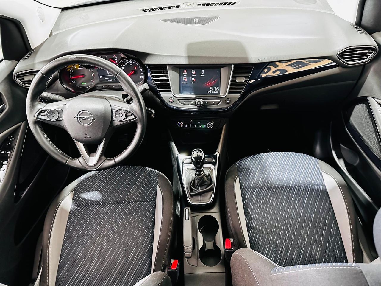 Foto Opel Crossland X 21