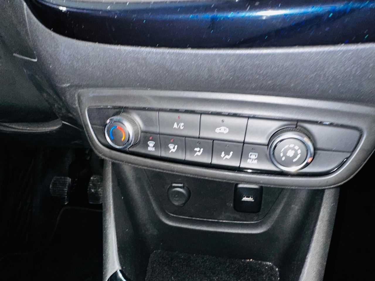 Foto Opel Crossland X 23