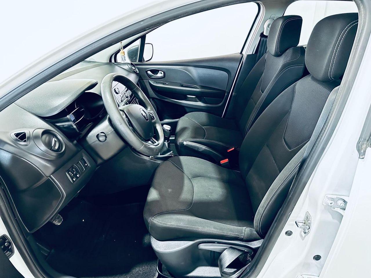 Foto Renault Clio 23