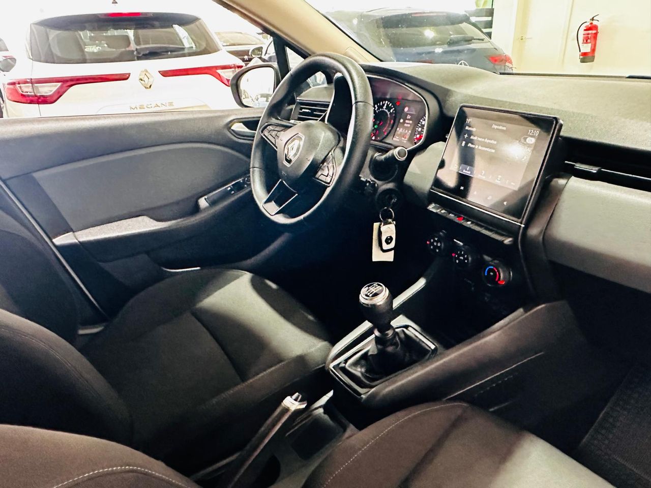Foto Renault Clio 28