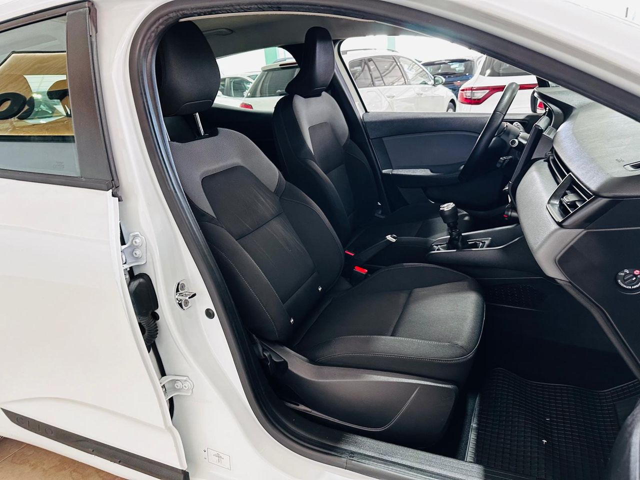 Foto Renault Clio 30
