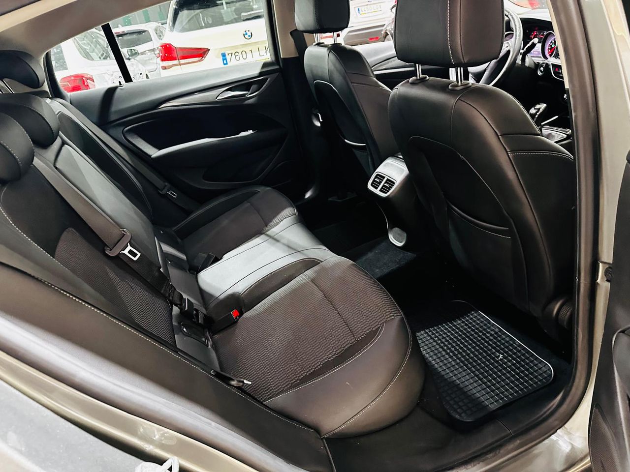 Foto Opel Insignia  24