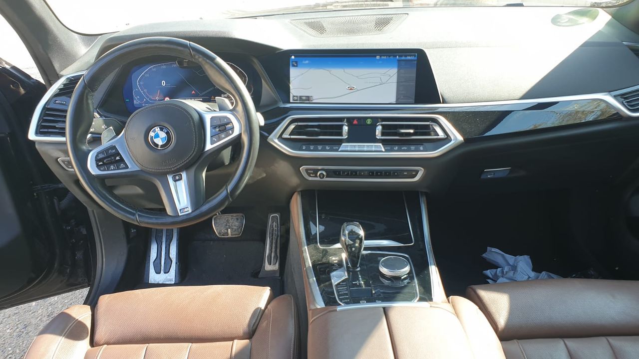Foto BMW X5 8