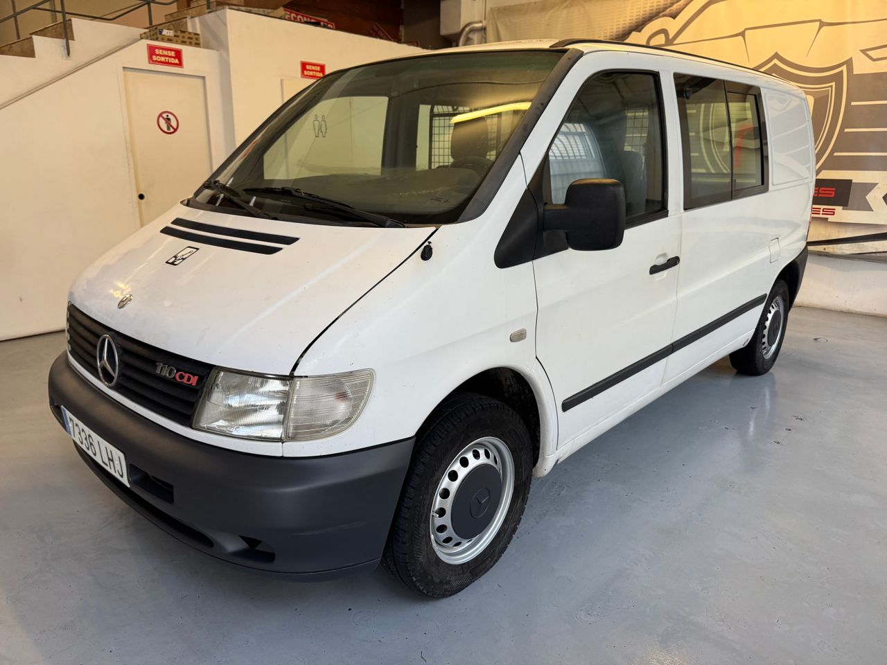 Foto Mercedes-Benz Vito 1