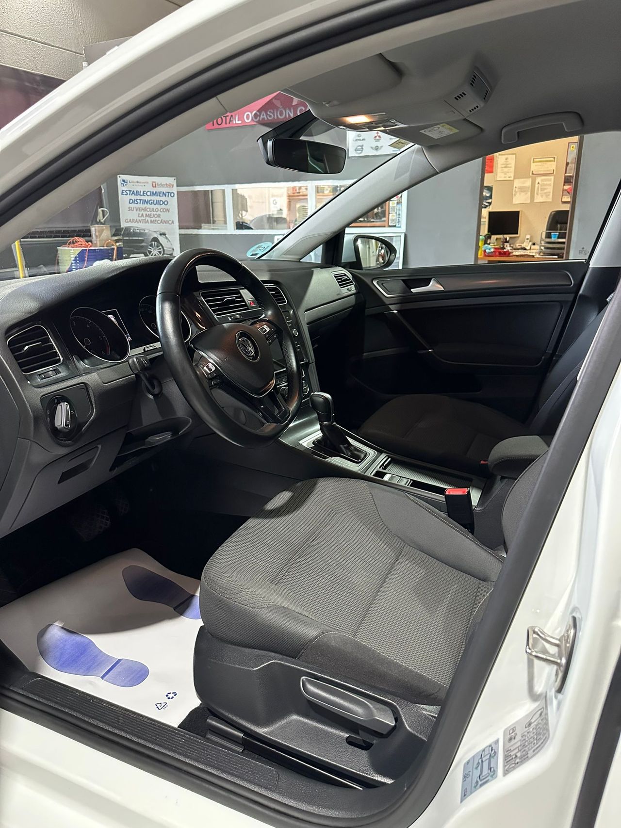 Foto Volkswagen Golf 9