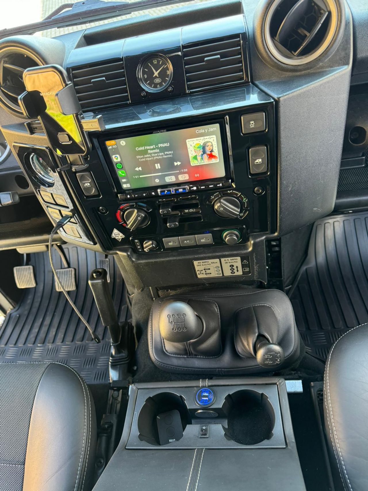 Foto Land-Rover Defender 4
