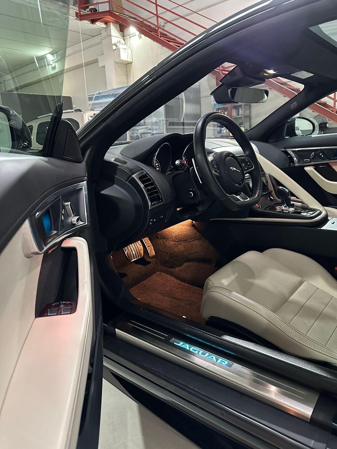 Foto Jaguar F-Type 12