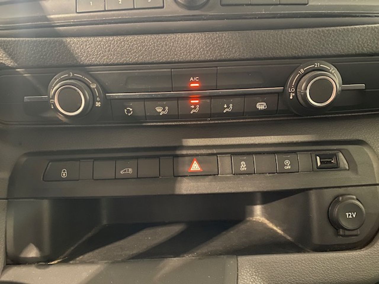 Foto Citroën Jumpy 18